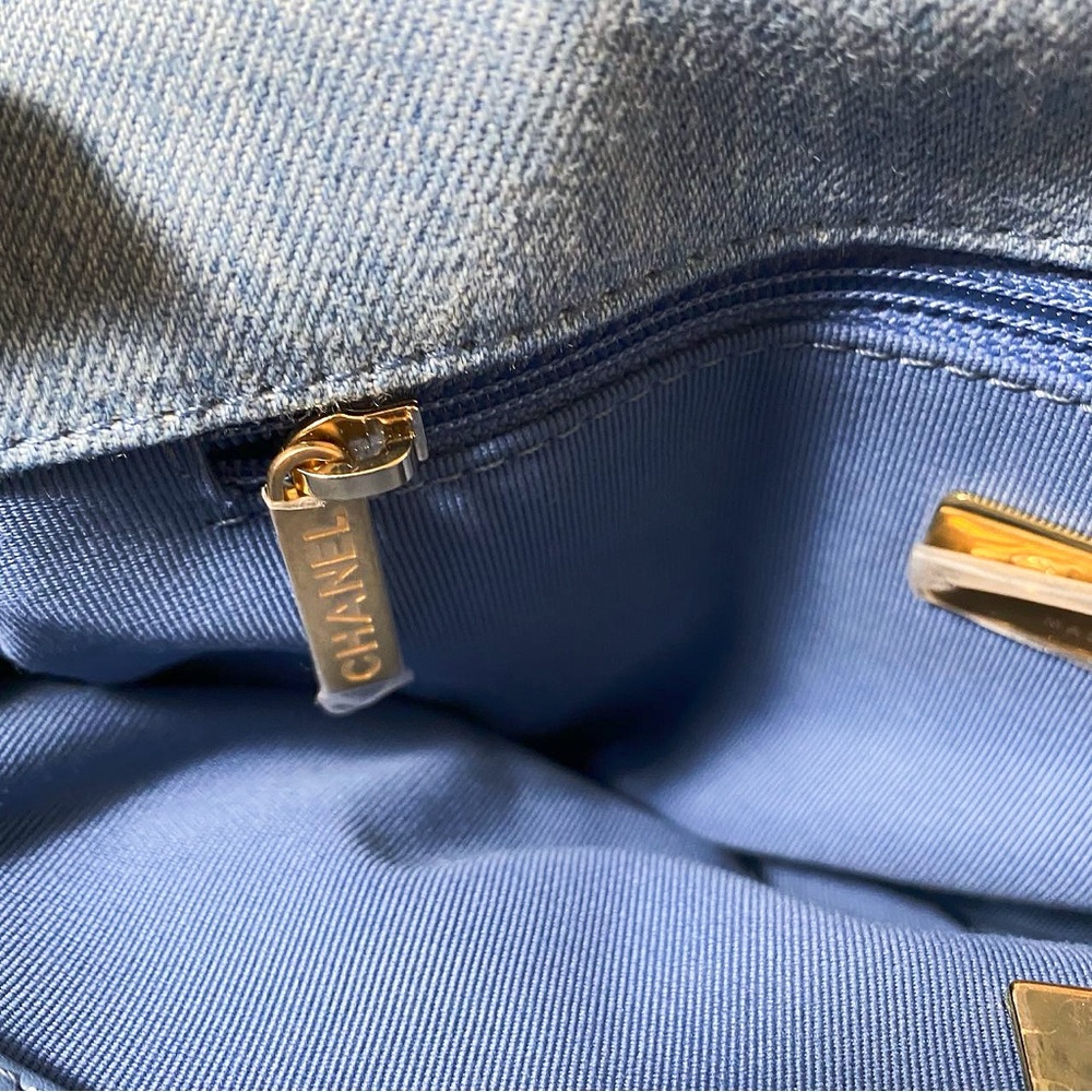 CHANEL 19 Handbag Medium Blue Denim - Picture 10 of 12